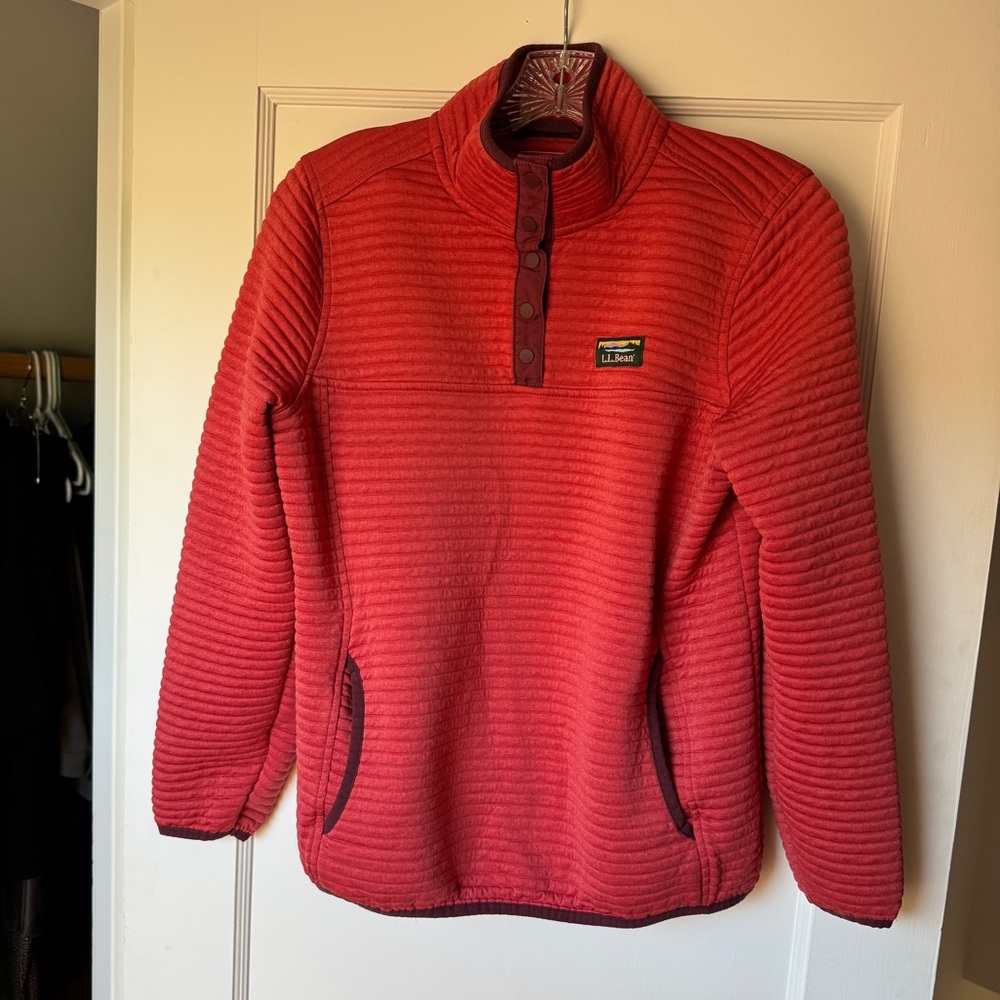 L.L. Bean Airlight Pullover in red. Size small.
